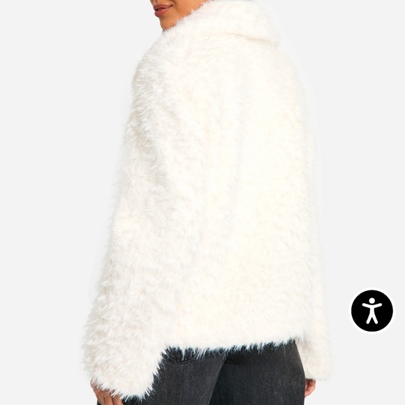 Boohoo Cream Teddy Jacket with Black Accents - Picture 3 of 7